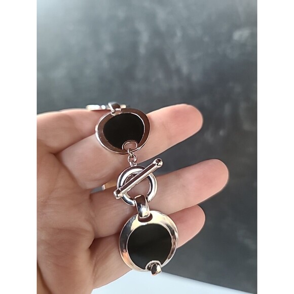 Black Enamel And Silver Tone Metal Link Bracelet With Toggle Closure Vintage - Picture 1 of 10
